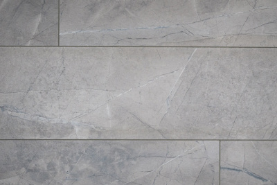 Замковый ламинат 100% натуральный, состоит из осины и березы 50/50, толщина 8 мм., водостойкий (72 часа защиты от воды), 34 класс износостойкости/AC6, ударопрочный. Структура S мягкая структура